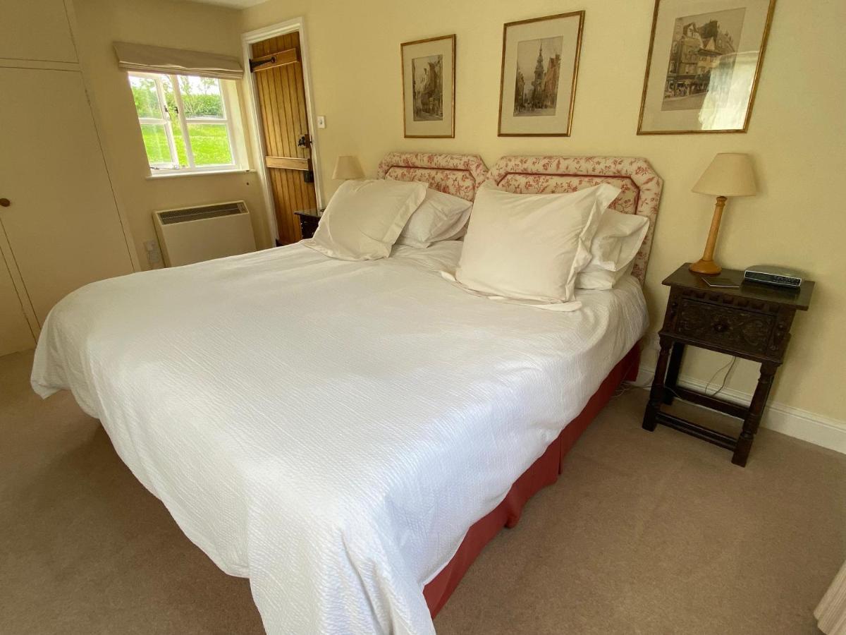 Oke Apple Cottage Shillingstone Eksteriør billede